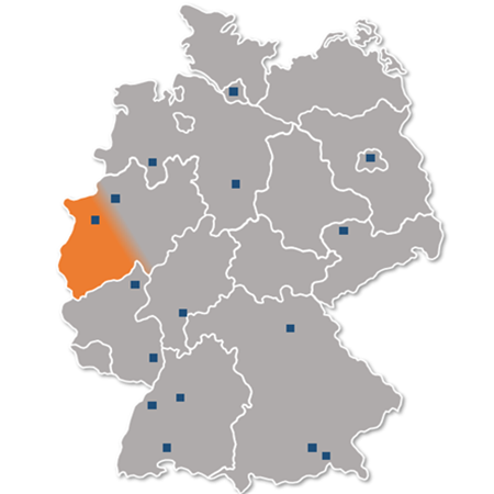 Das Bild zeigt eine Karte von Deutschland mit den Bundesländern. Eines der Bundesländer im Westen, nämlich Nordrhein-Westfalen, ist hervorgehoben in orange. Die blauen Quadrate markieren wahrscheinlich wichtige Städte oder Regionen in Deutschland.