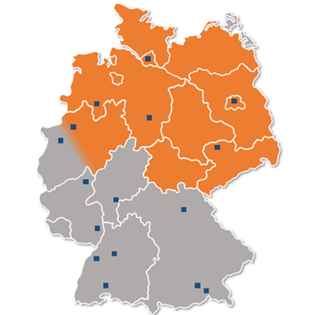 Das Bild zeigt eine Karte von Deutschland, bei der die Bundesländer im Norden und Osten orange eingefärbt sind, während der Rest grau dargestellt ist.